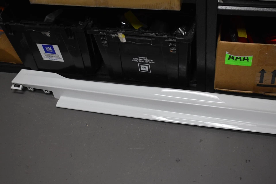 BMW X6 2022 panel basculante lateral derecho OEM de fábrica Foto 2 de 4