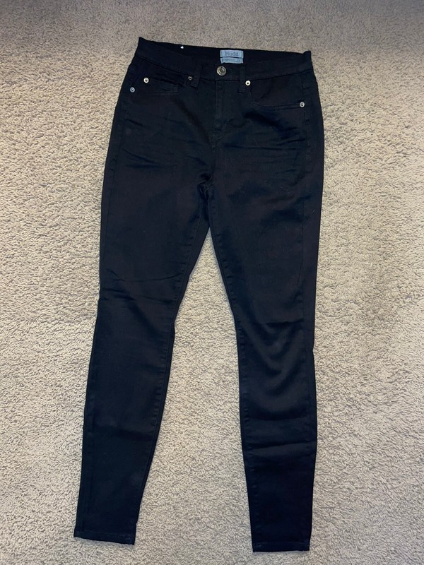 Woman’s Mudd Jegging Fit black pant size 9