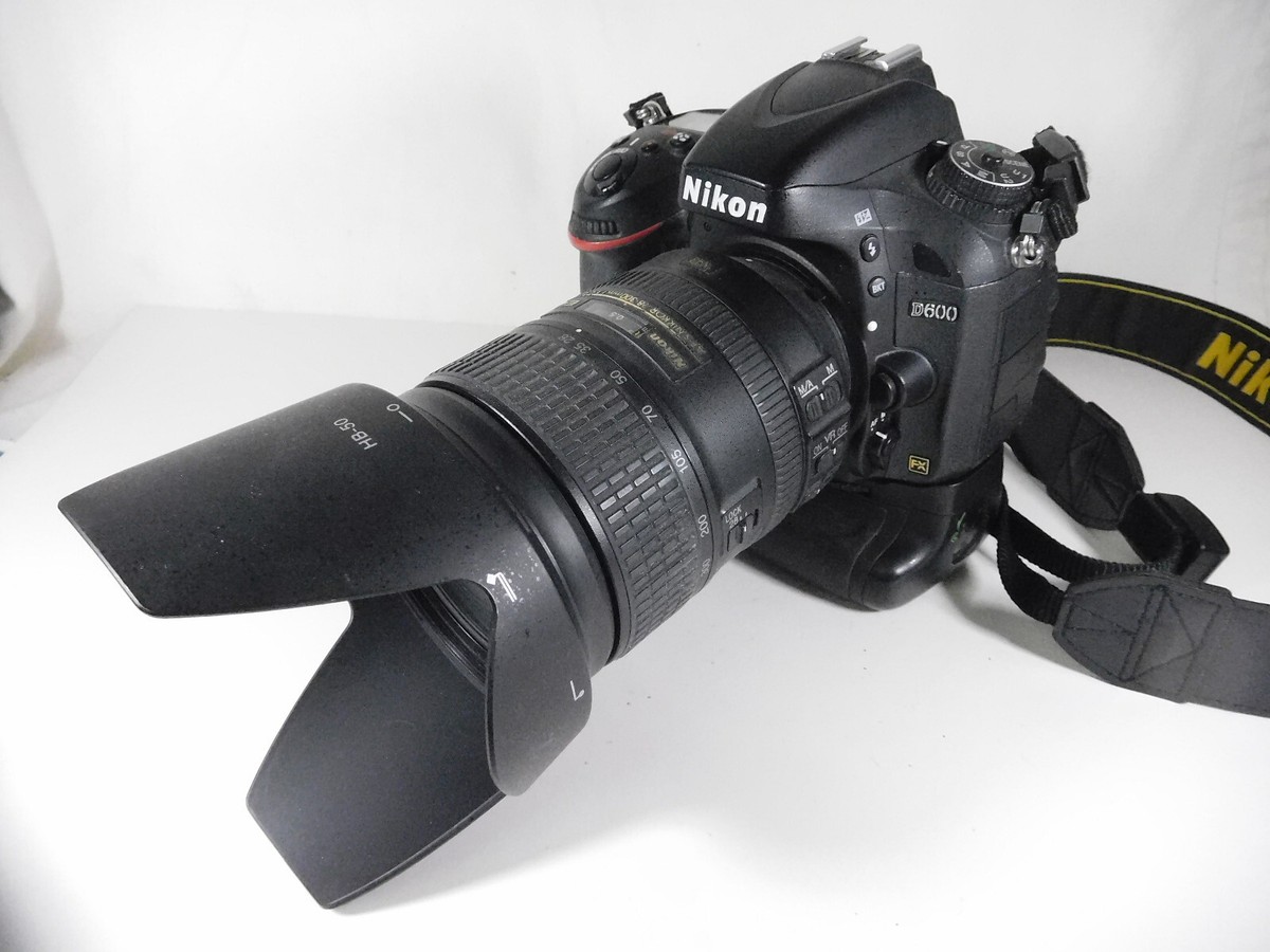 Nikon D600 Digital SLR w/ Nikkor 28-300mm VR Lens +++ (a13