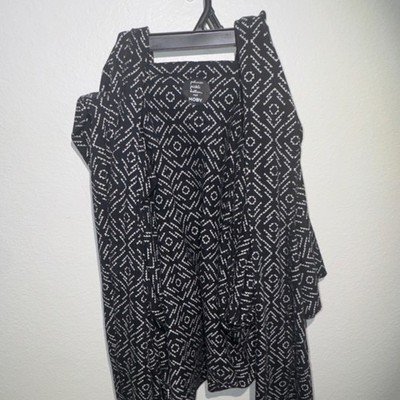 Petunia Pickle Bottom Moby Baby Wrap Cotton Breathable Black White Geometric