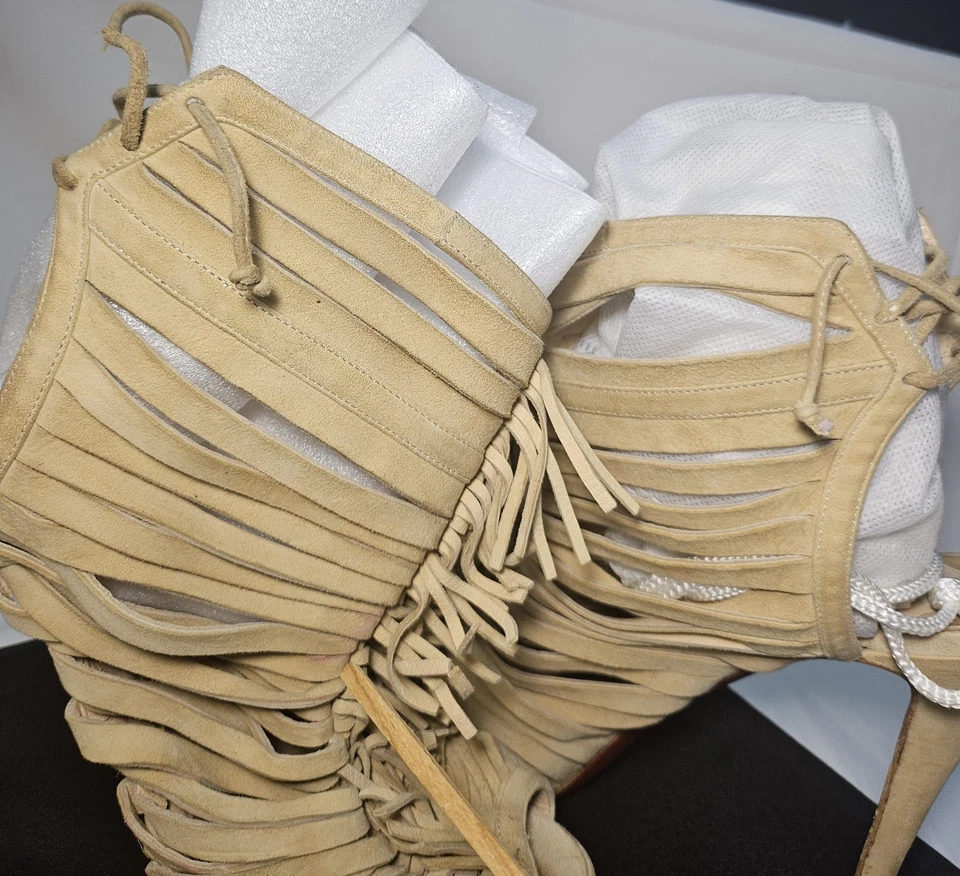 Christian Louboutin Mujer Talla 37 Deva 120 Beige Gamuza Flecos Tacones Foto 4 de 4