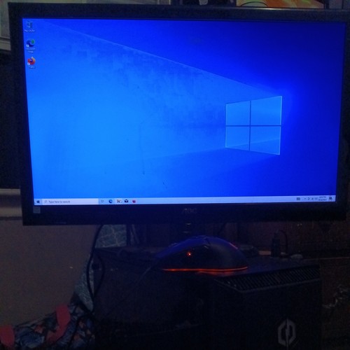 Cyberpower C Series Gaming PC+Accessories - Picture 3 of 4