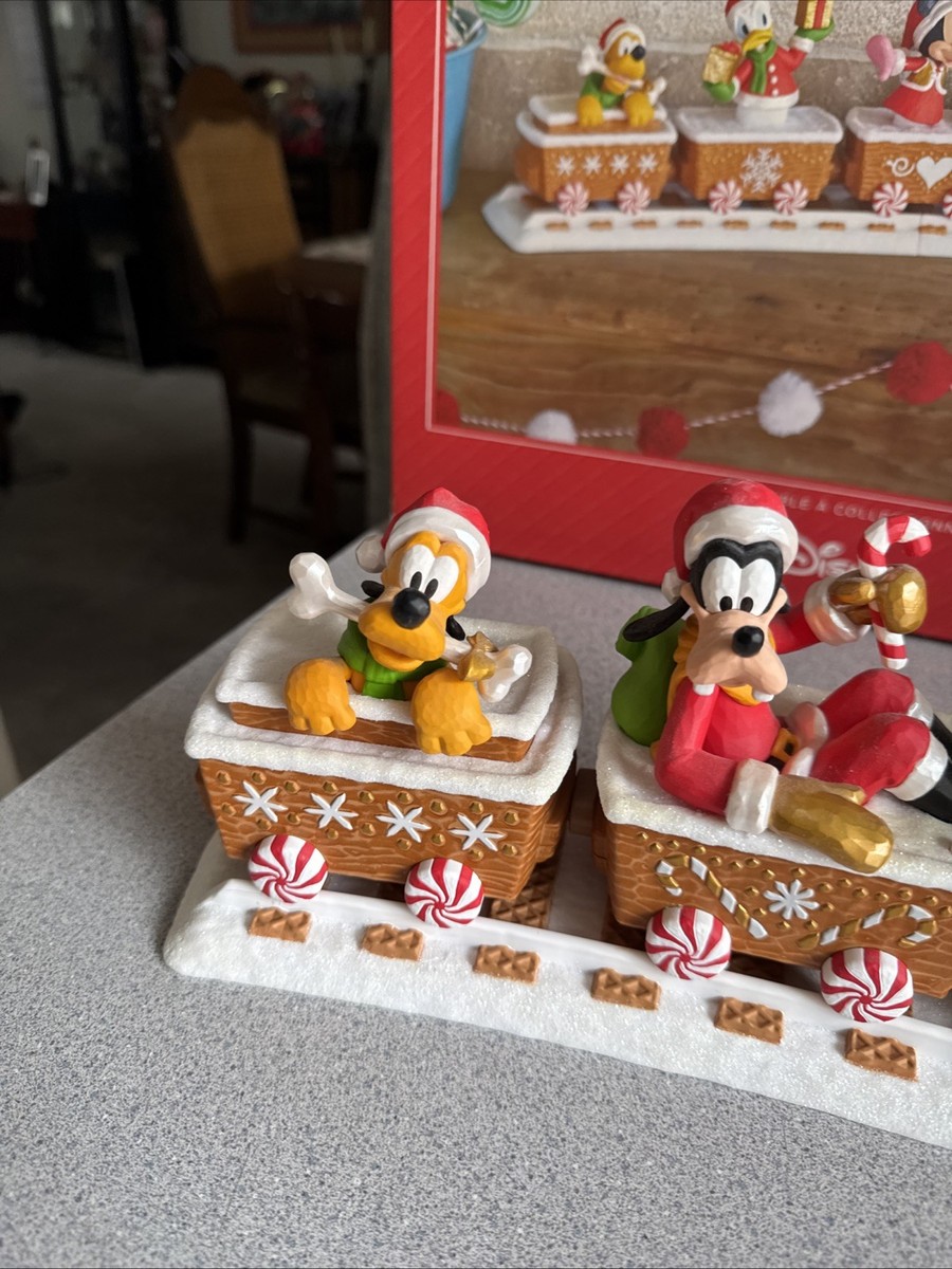 ディズニー　クリスマス　2016　15周年　グッズセット　48290円相当 2016 Hallmark Disney Christmas Express Collector's Train Set Le