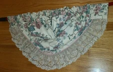 1 Croscill Elizabeth Gray Victoria Lace Scalloped Valance ~ EUC