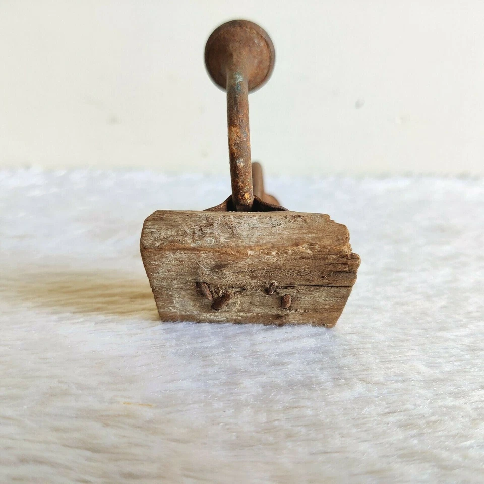 1940s Vintage Ornate Victorian Dual Side Iron Knobs Wall Hook Hanger Wooden I401 - Imagem 3 de 4