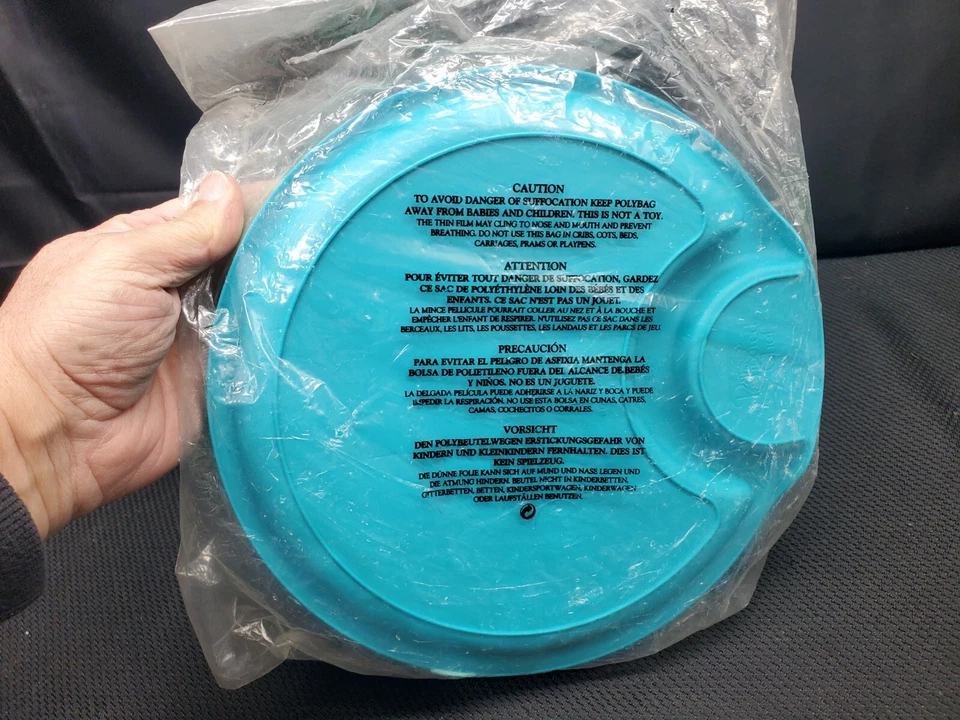 New Set of 6 Pampered Chef Plastic Outdoor Party Picnic 10" Plates Blue & Green - Image 2 of 4