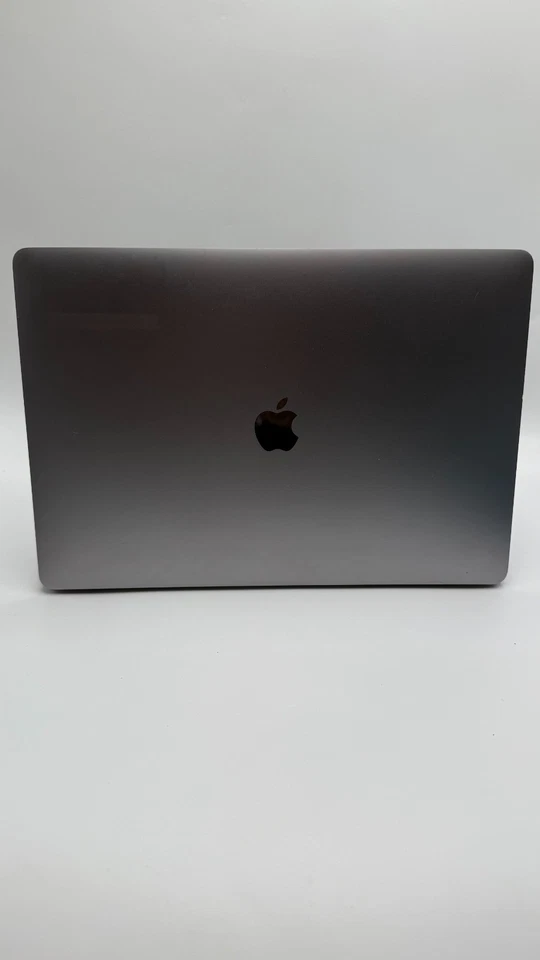 Apple MacBook Pro 15 Zoll A1990 - i7 - 16GB RAM - 256GB SSD - Space Gray - Bild 4 von 4