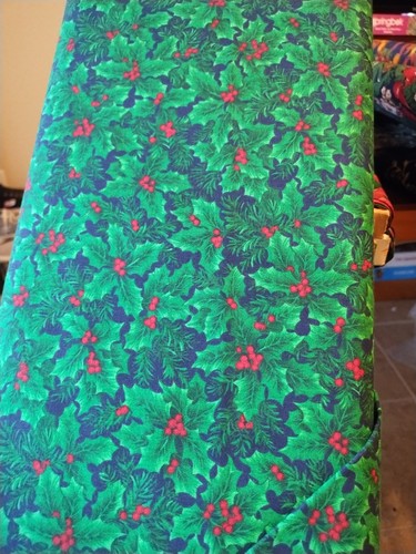 CHRISTMAS FLOWERS & POINSETTIAS Cotton 7.5 yds Beautiful