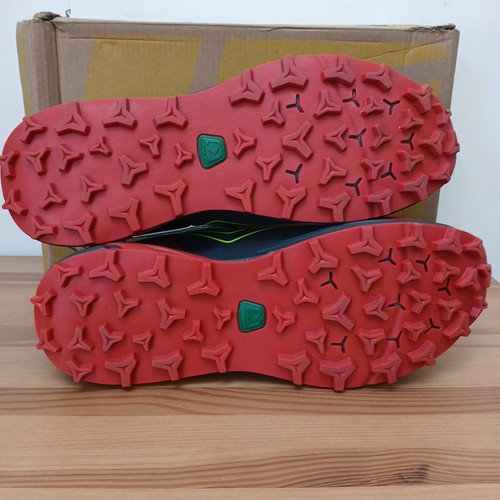 Scarpe da corsa uomo Karrimor Verge SN44 Trail UK 11 nuove con scatola rosso nero - Foto 13 di 16