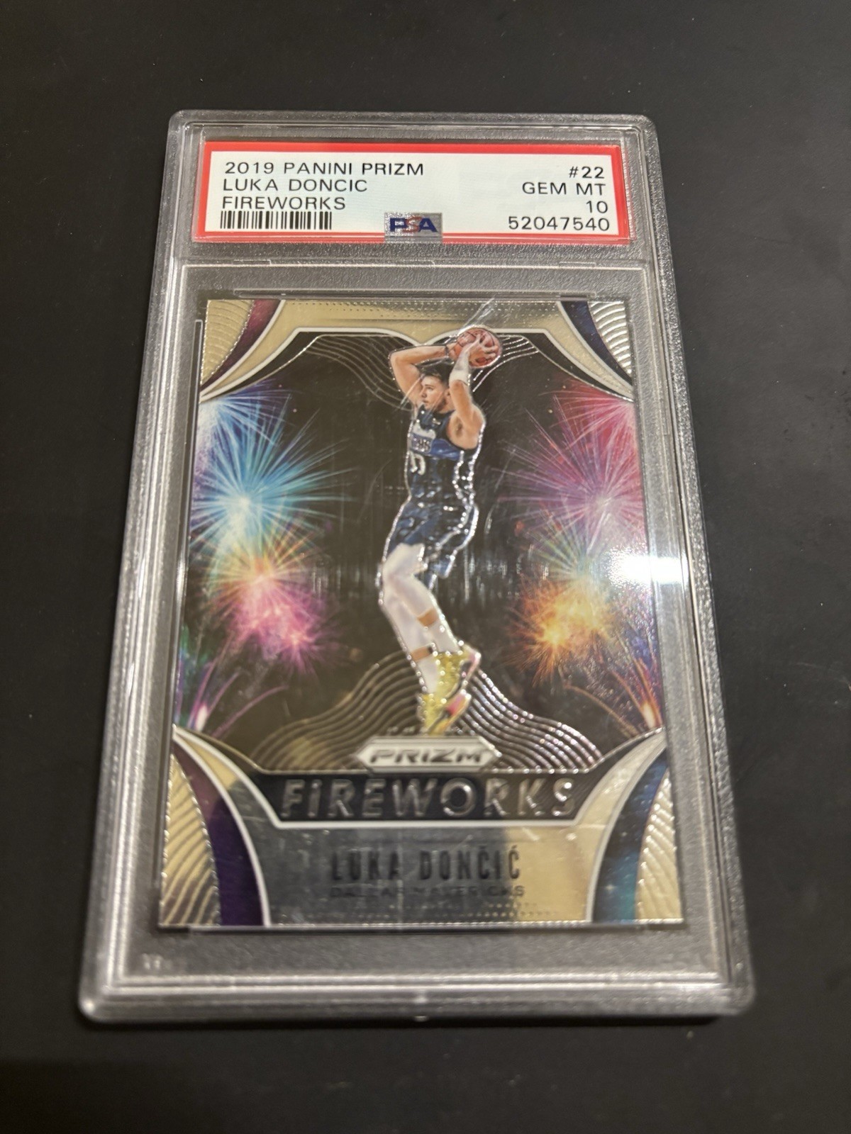 2019 Prizm Luka Doncic Fireworks #22 PSA 10
