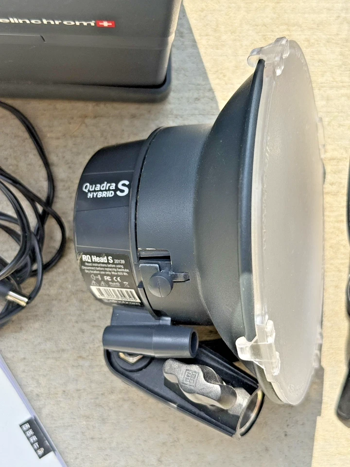 Sistema de batería ultra compacto híbrido Elinchrom 400 Quadra cabezal S y cabezal HS Foto 3 de 4
