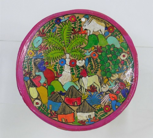 Plato de recuerdo miniatura de cerámica de arte popular latinoamericano vintage - escena de pueblo - Imagen 2 de 4