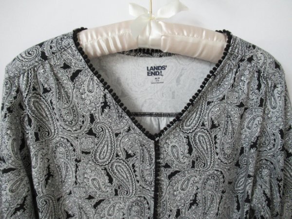 Lands' End black paisley cotton blend v-neck 3/4 sleeve top *Sz MP