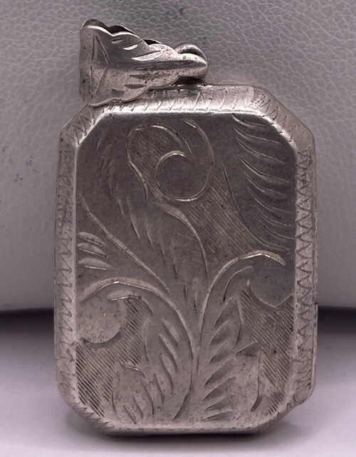 Sterling Silver Rectangle Shaped Locket Pendant (… - image 1