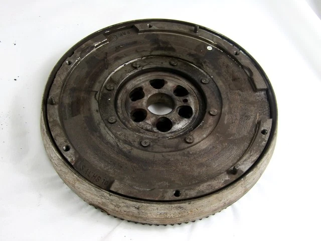 1669556 VOLANO CON CORONA DENTATA FORD FOCUS 1.6 SW 80KW 5P D 5M  