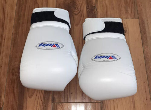 Winning Gloves 8 oz. Official Red Boxing MS-200-B Excellent Winning Gloves 8 oz. Official Red Boxing MS-200-B Excellent