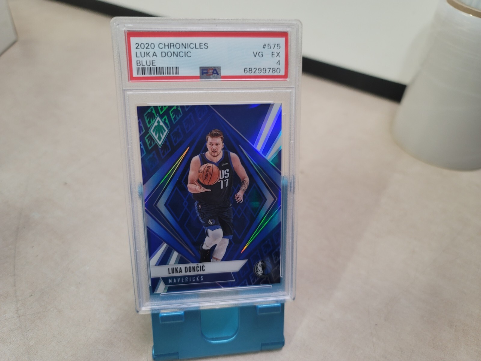 2020-21 Panini Chronicles Phoenix Blue /99 Luka Doncic #575 PSA 4 T7156
