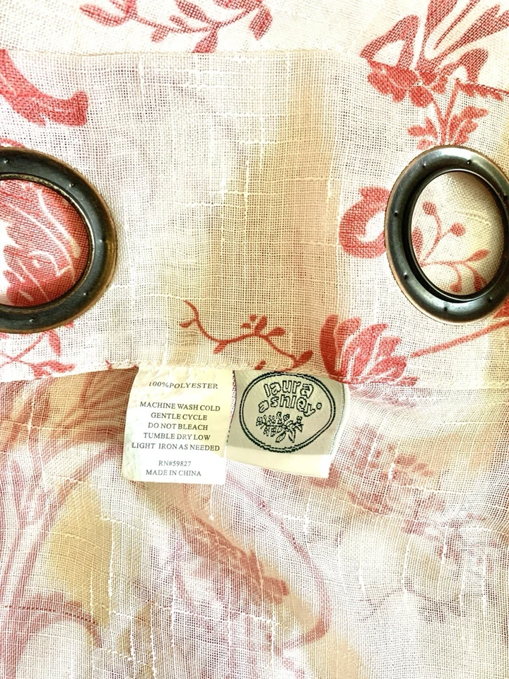 Par de paneles de ventana rosa vintage Laura Ashley Josette ojal arándano blanco roto Foto 3 de 4