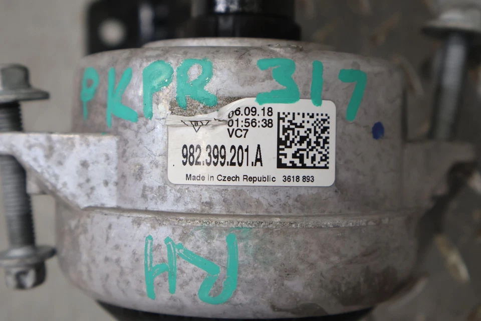 Par (2) soportes de transmisión manual OEM 17-19 Porsche Cayman 718 (982399201a) Foto 4 de 4