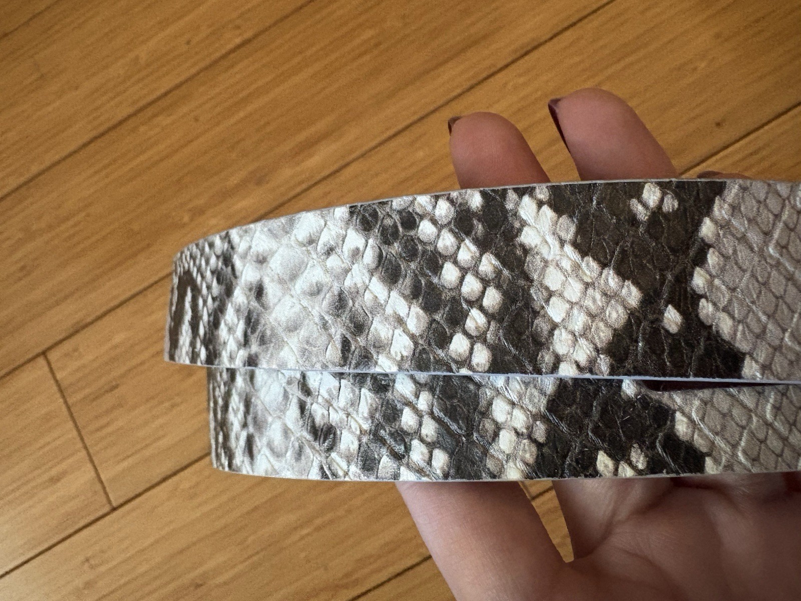 Pre-Owned Isabel Marant Beige Python Leather Lecc… - image 3