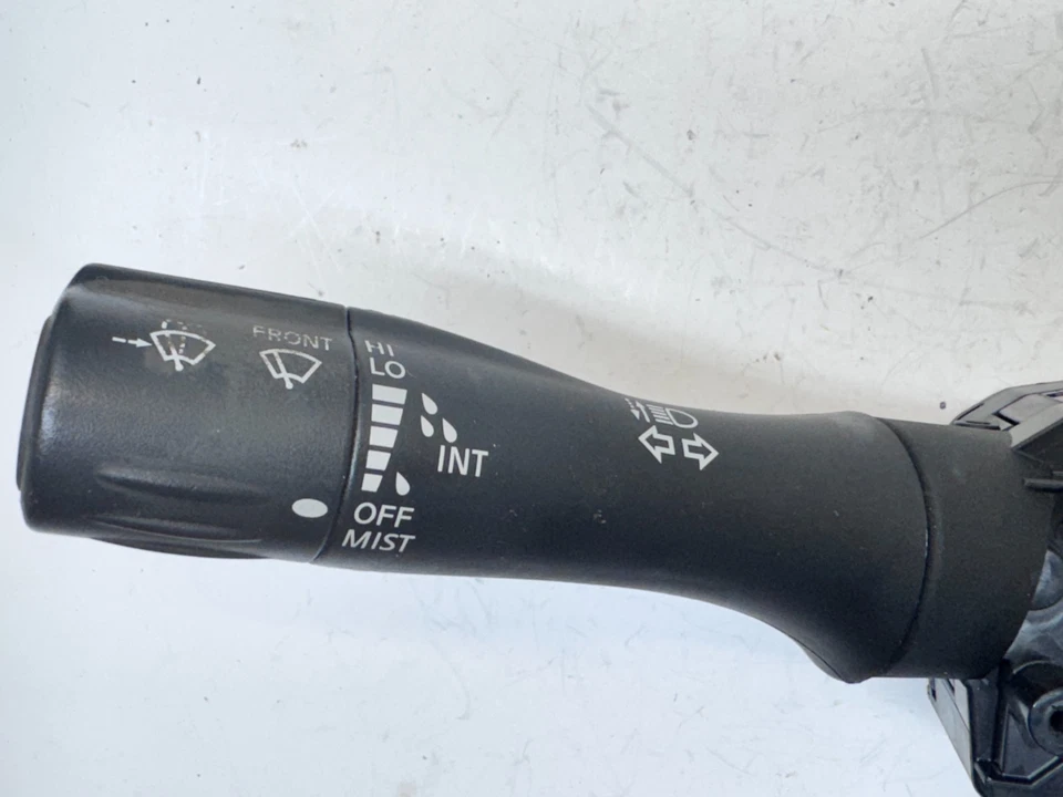 Interruptor de control de intermitente e limpiaparabrisas Nissan NV1500 NV2500 NV3500 2012-2021 OEM Foto 2 de 4