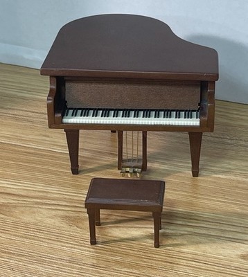 The SAN FRANCISCO MUSIC BOX CO. Baby Grand Piano Music Box.