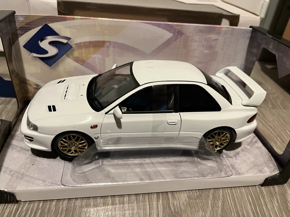 Miniature Solido Subaru Impreza 1/18 - Photo 2/4