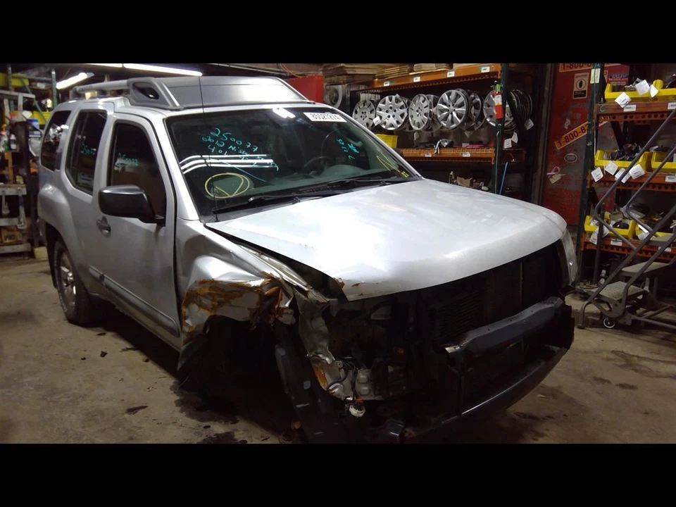 2009-2015 XTERRA Right Wiper Arm 1547630 - Image 3 of 4