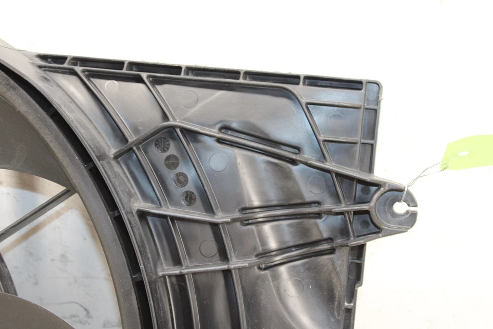 2019-2022 Hyundai Veloster N Radiator Fan Assembly OEM LF75 - Image 2 of 4