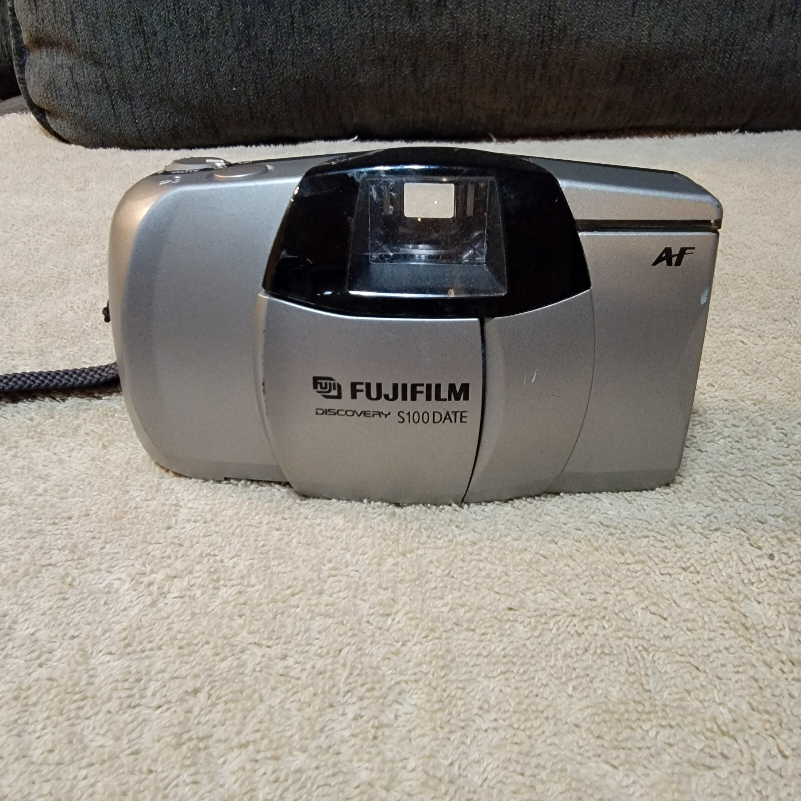 Vivitar 600 Compact Pocket 110 Film Camera with 24mm F/7 Lens