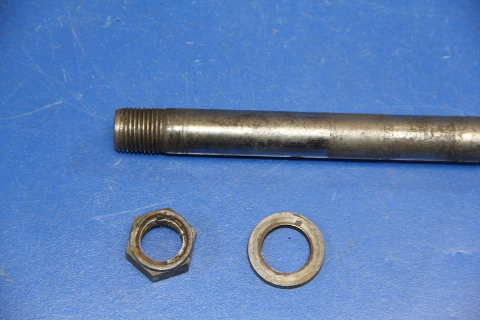 Yamaha TY350 1985 85-86 Trails 350 basculante perno brazo oscilante eje 5X4-22141-01-00 Foto 3 de 3