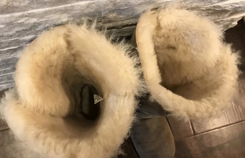 Stivali alti in shearling UGG AUSTRALIA Bailey 3 bottoni beige/marrone scamosciati US 6 - Foto 5 di 8