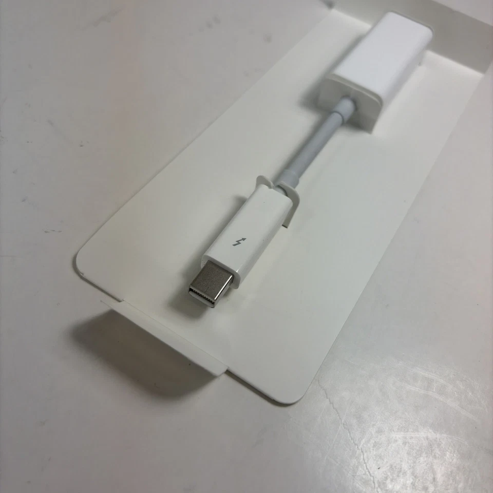 Adaptador Apple A1463 Thunderbolt a FireWire 800 MD464BE/A - Foto 4 de 4