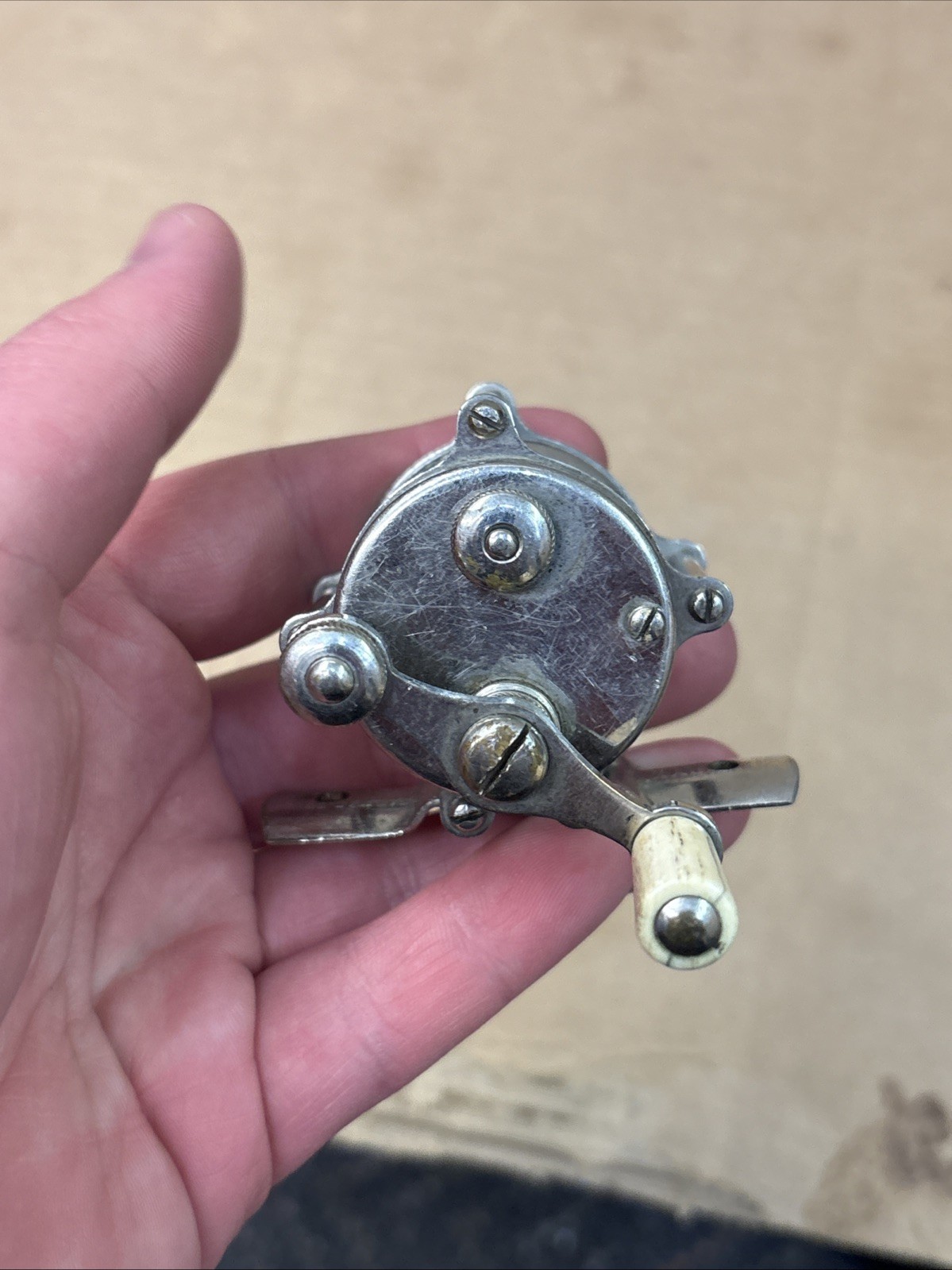 Hendryx 40 Yards Fishing Reel