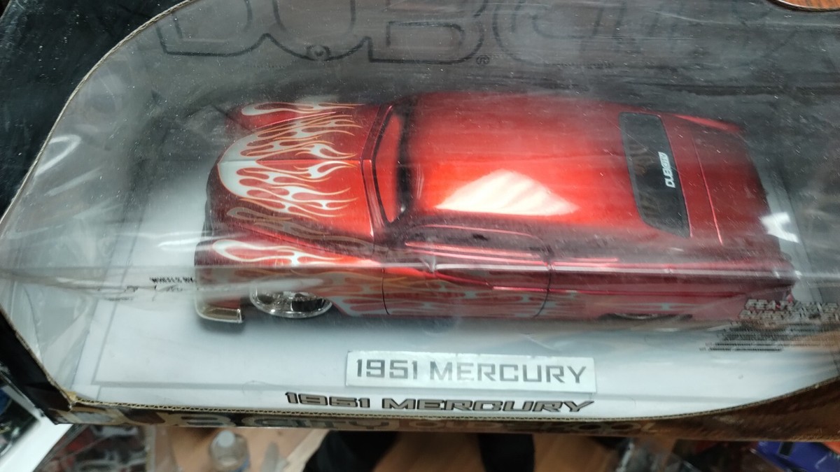 ミニカー DUB CITY 1951 MERCURY OLD SKOOL 1:18 Jada Toys Dub City Old Skool 1951 Mercury 1:18 Scale Diecast