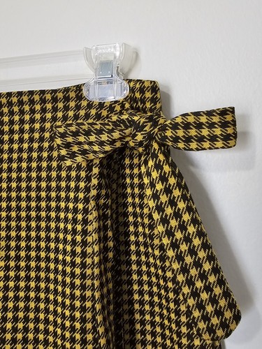 Haute Monde Women's Skort Size Large Plaid Skirt Gold Houndstooth Plaid Shorts - Picture 2 of 8
