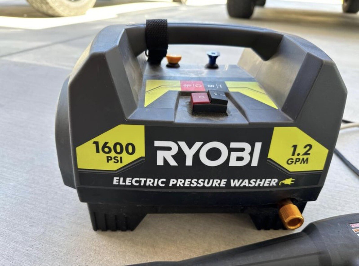 Ryobi RY141612 Cold Water Pressure Washer - Black 1600PSI