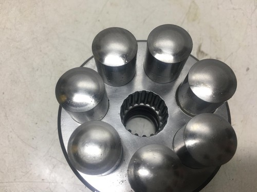 LVA803646 JOHN DEERE HYDRO CYLINDER BLOCK AND PISTONS - Bild 3 von 5