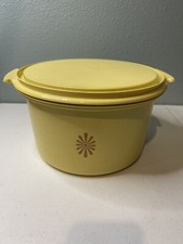 Vintage Tupperware 683-1 Yellow Sunburst Cake Carrier Holder Harvest Gold