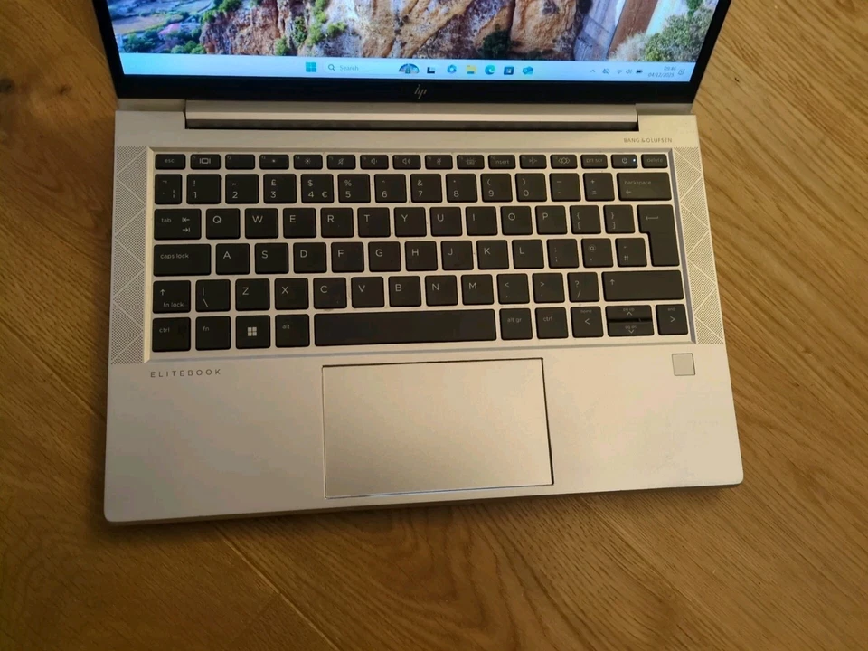 HP Elitebook 835 G8 Ryzen 5 5650U 2.3GHz 8GB RAM 256GB SSD 13.3 Touchscreen 1690 - Image 2 of 4