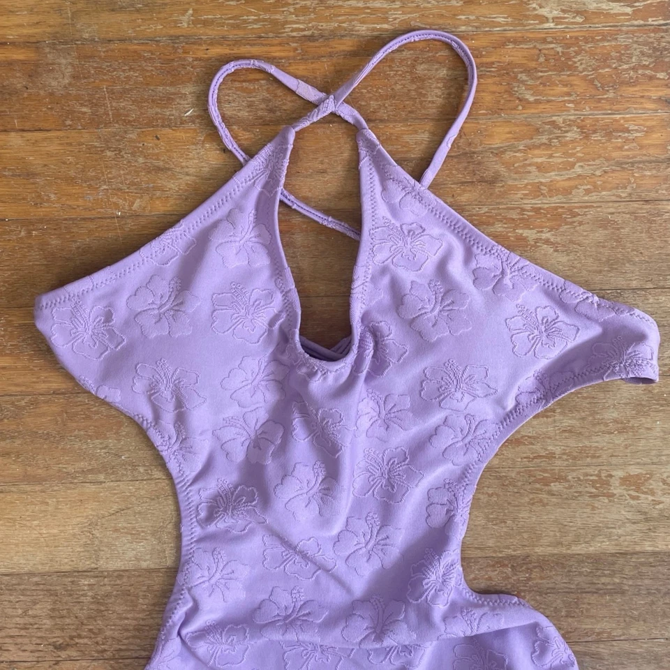 Купальник FOREVER 21 цельный новый с Ярлыками размер XL фиолетовый сиреневый цветочный принт размер XL - Изображение 3 из 4