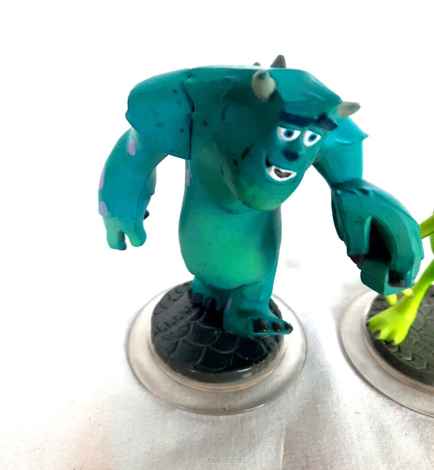 Lote de 2 bonecos Disney Infinity 1.0 Monsters Inc Sully e Mike Wazowski peças - Imagem 2 de 4