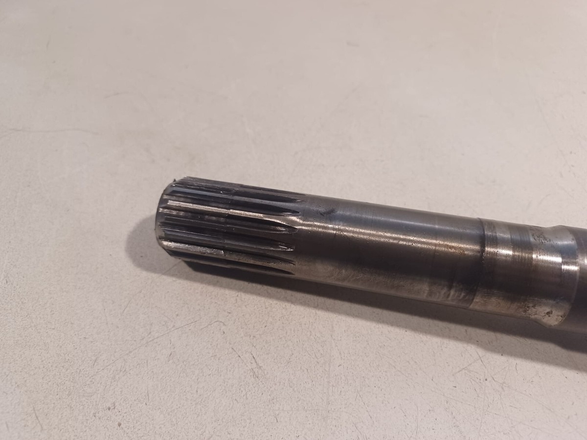 JOHN DEERE AXLE SHAFT M85567 | eBay