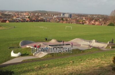 FOTO FISHER LANE PARK MANSFIELD NOTTS. MANSFIELD'S SKATE PLAZA DER GEÖFFNET WURDE