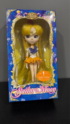 Sailor Moon 20th Anniversary Pullip Doll Sailor Venus
