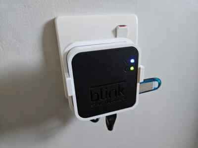 Steckdosenhalterung Halter für Blink Sync Modul 2 - sichere Steckhalterung