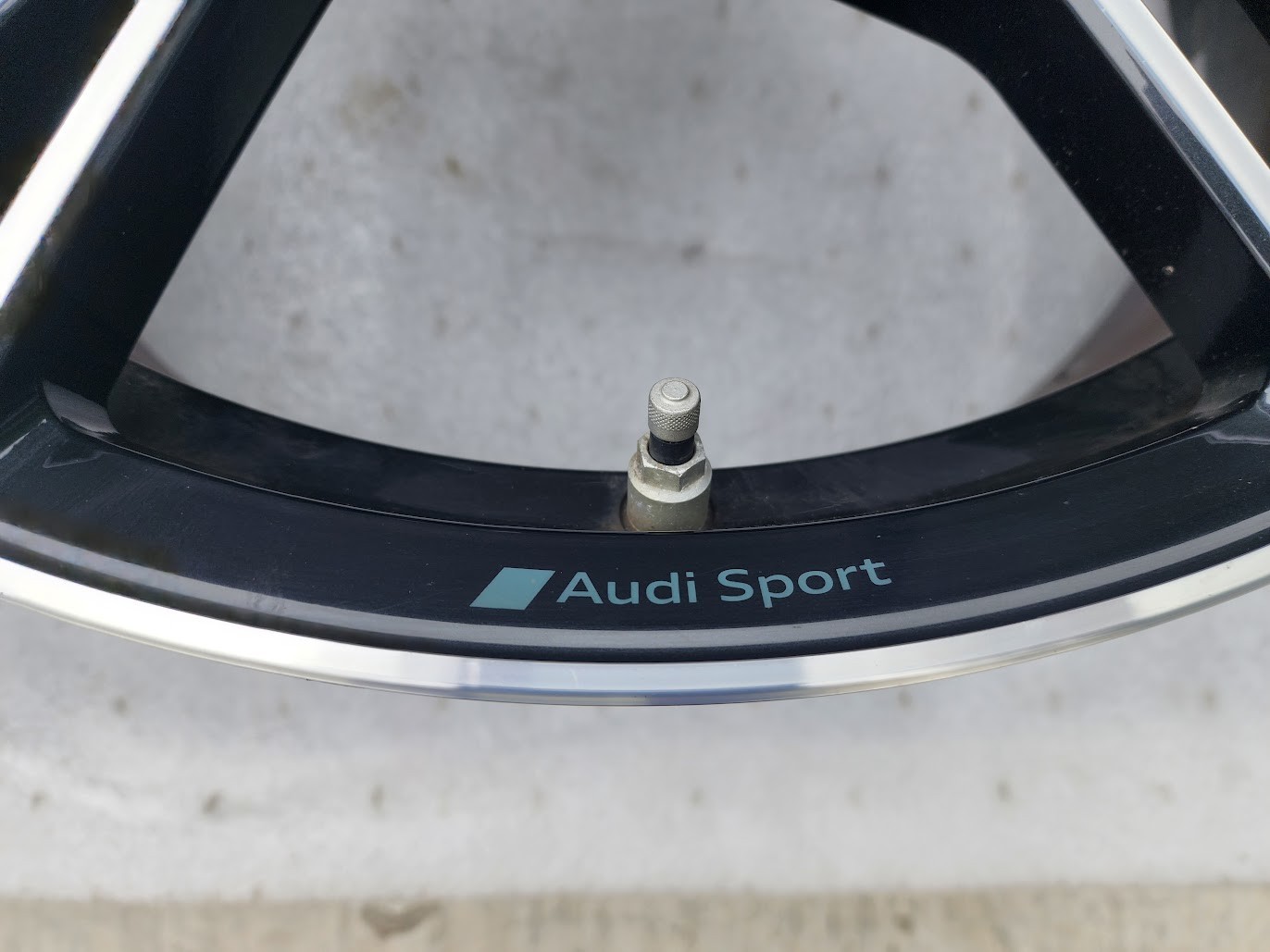 2015~2023 AUDI R8 V10 FORGED 20" WHEELS OEM RIMS