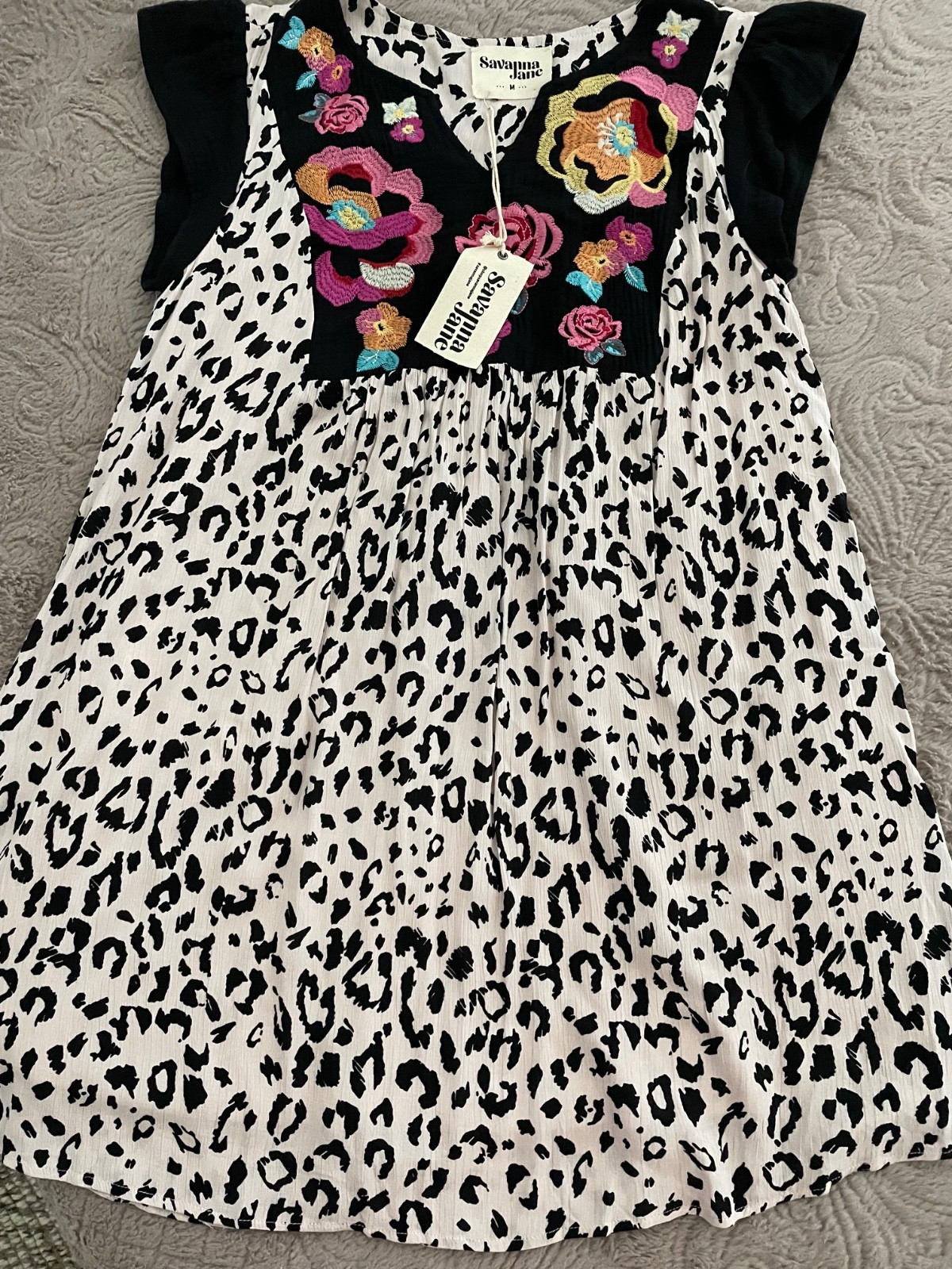 Savanna Jane  Leopard Print Tunic  w/floral embroidery Size M - NWT