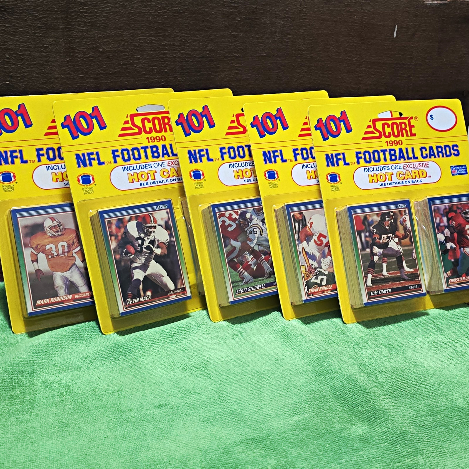 Score 1990 Score 101 NFL Football Sealed Pack Lot (5 Packs/101 Cards) Hologram