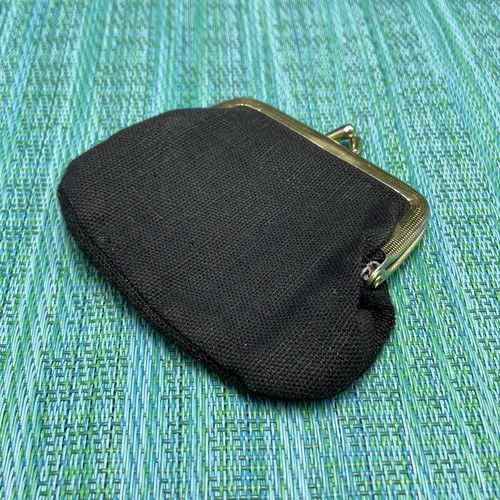 Vtg Coin Purse Kiss Lock Embroidered Look Tapestry Change Pouch Black Hong Kong - Picture 7 of 9